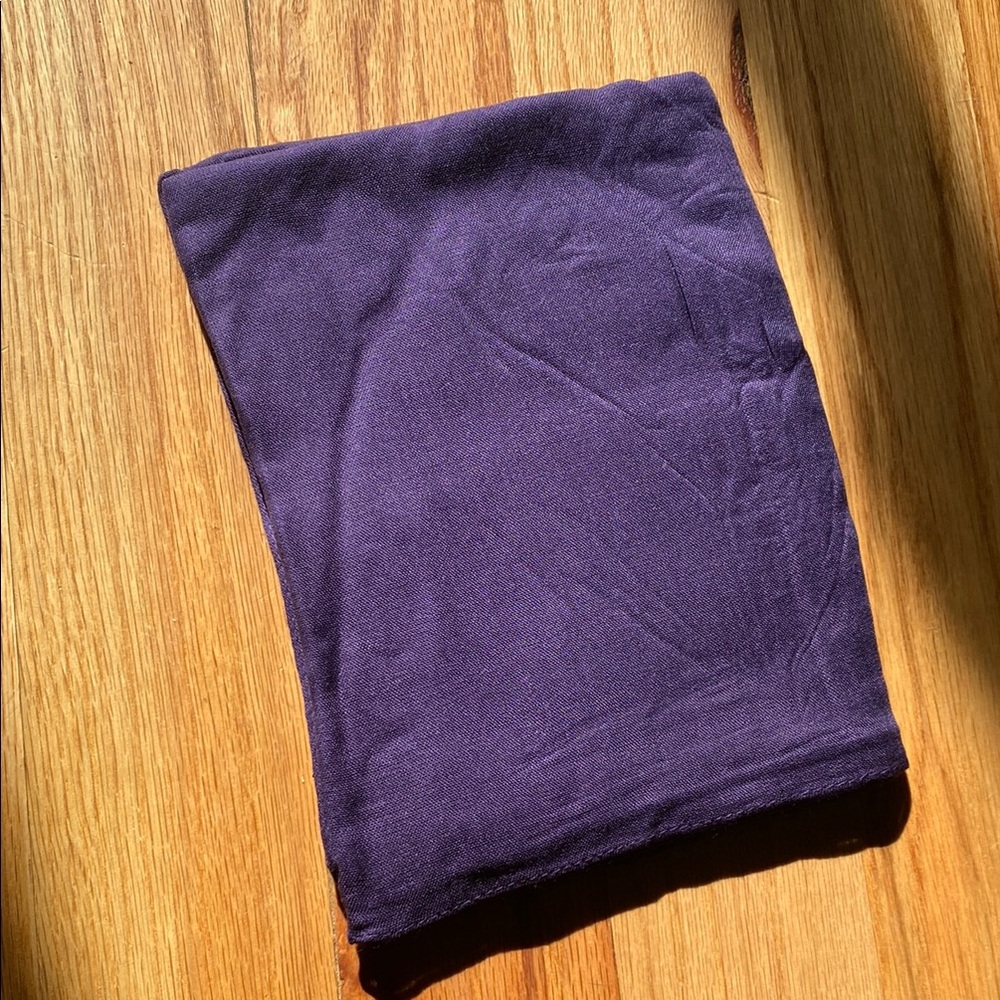 NWT Exclusive Purple Vela Scarf - Picture 5 of 7